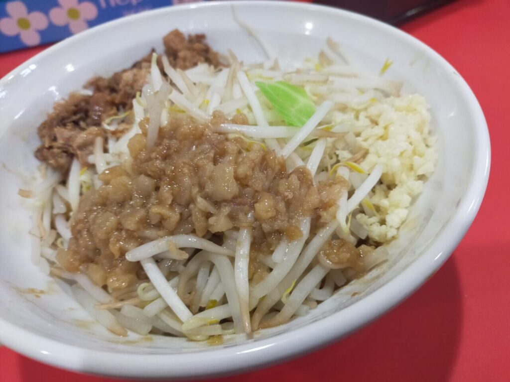 マシマシスタンド安城緑町店のラーメン