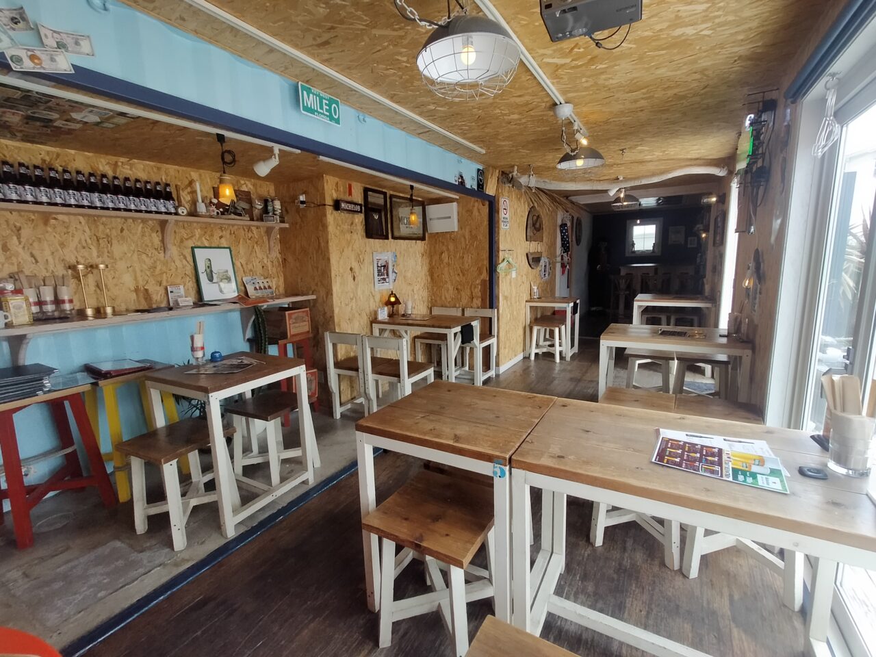 CLOUD9の店内