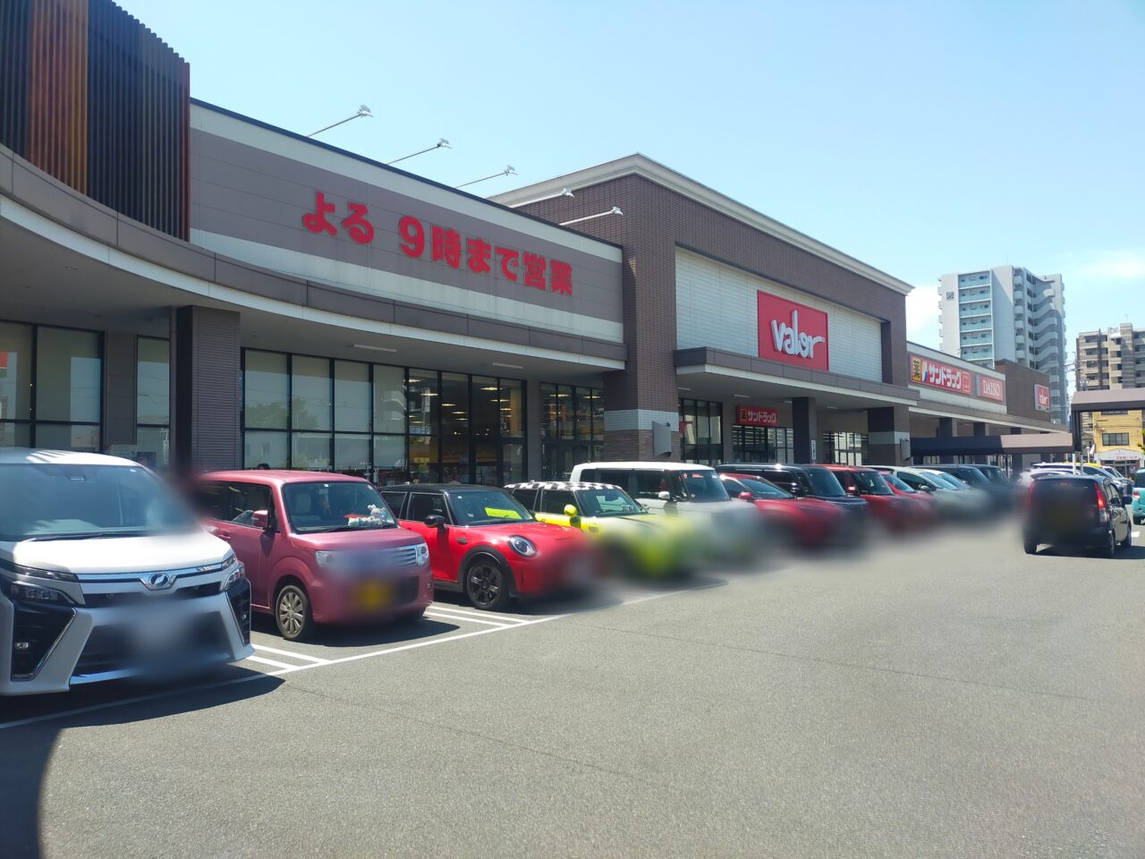 バロー安城日の出店の外観