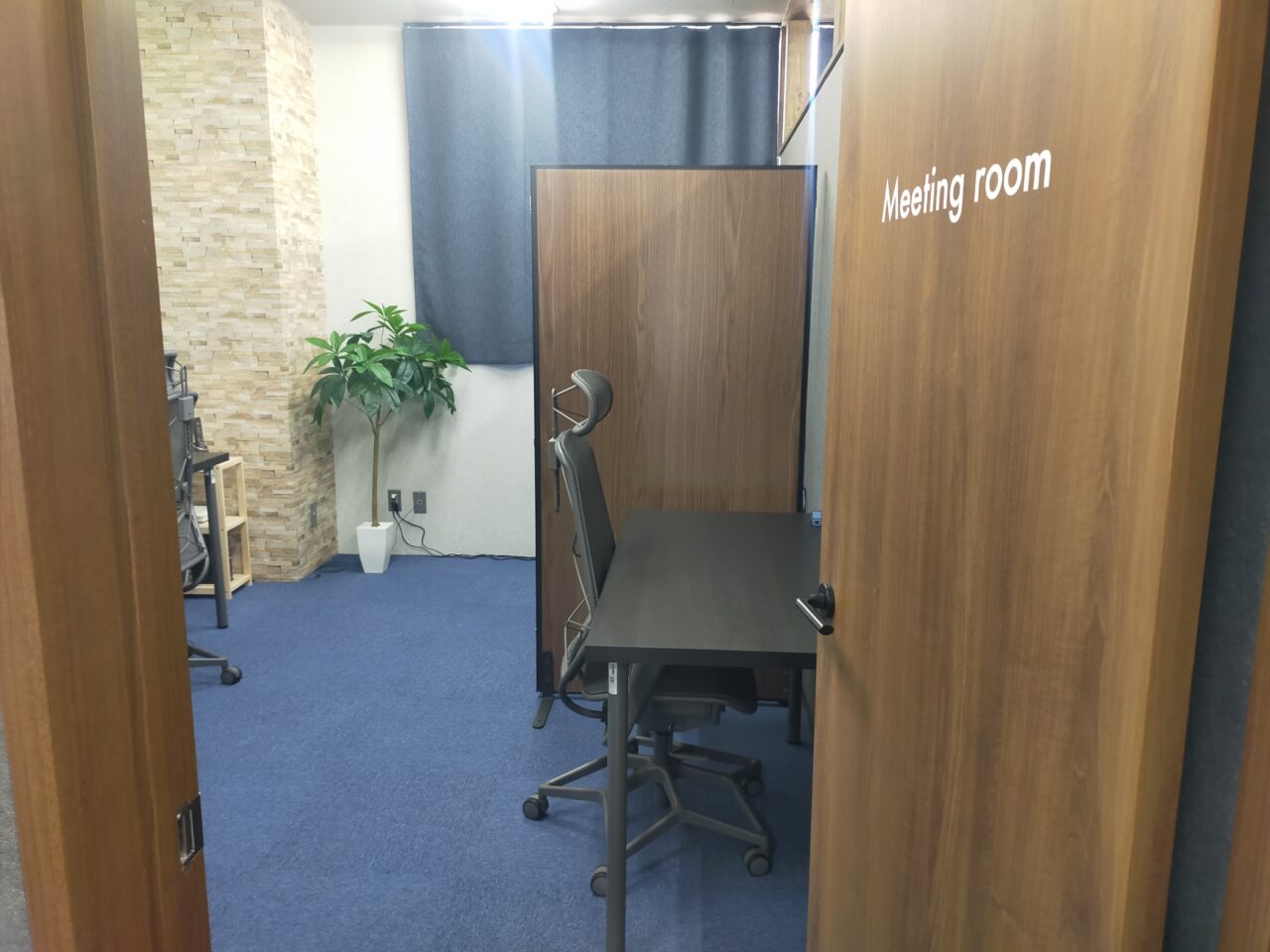 MIKOSHIYAのミーティングルーム