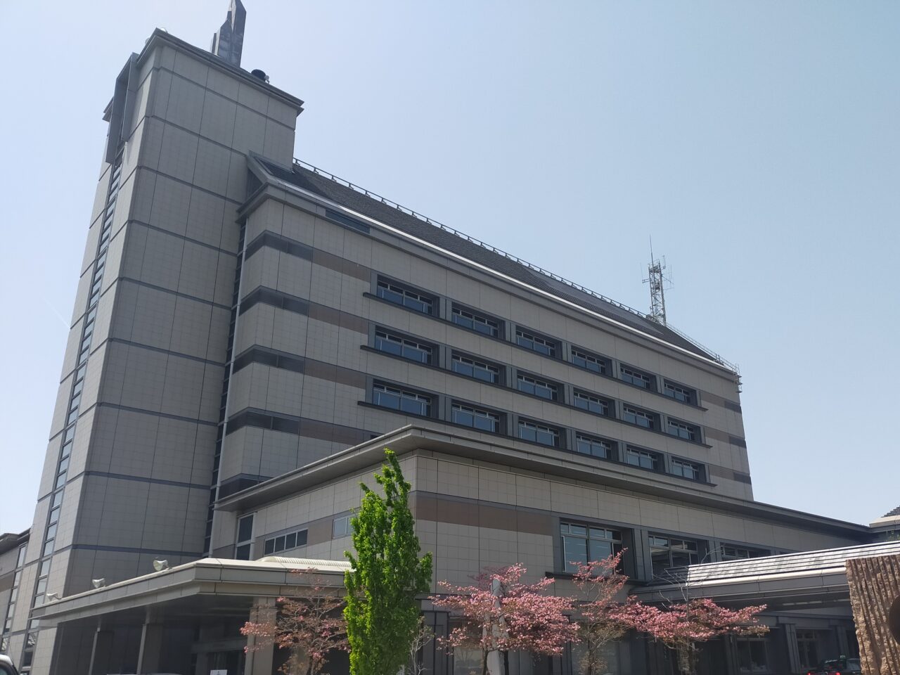 碧南市役所の外観